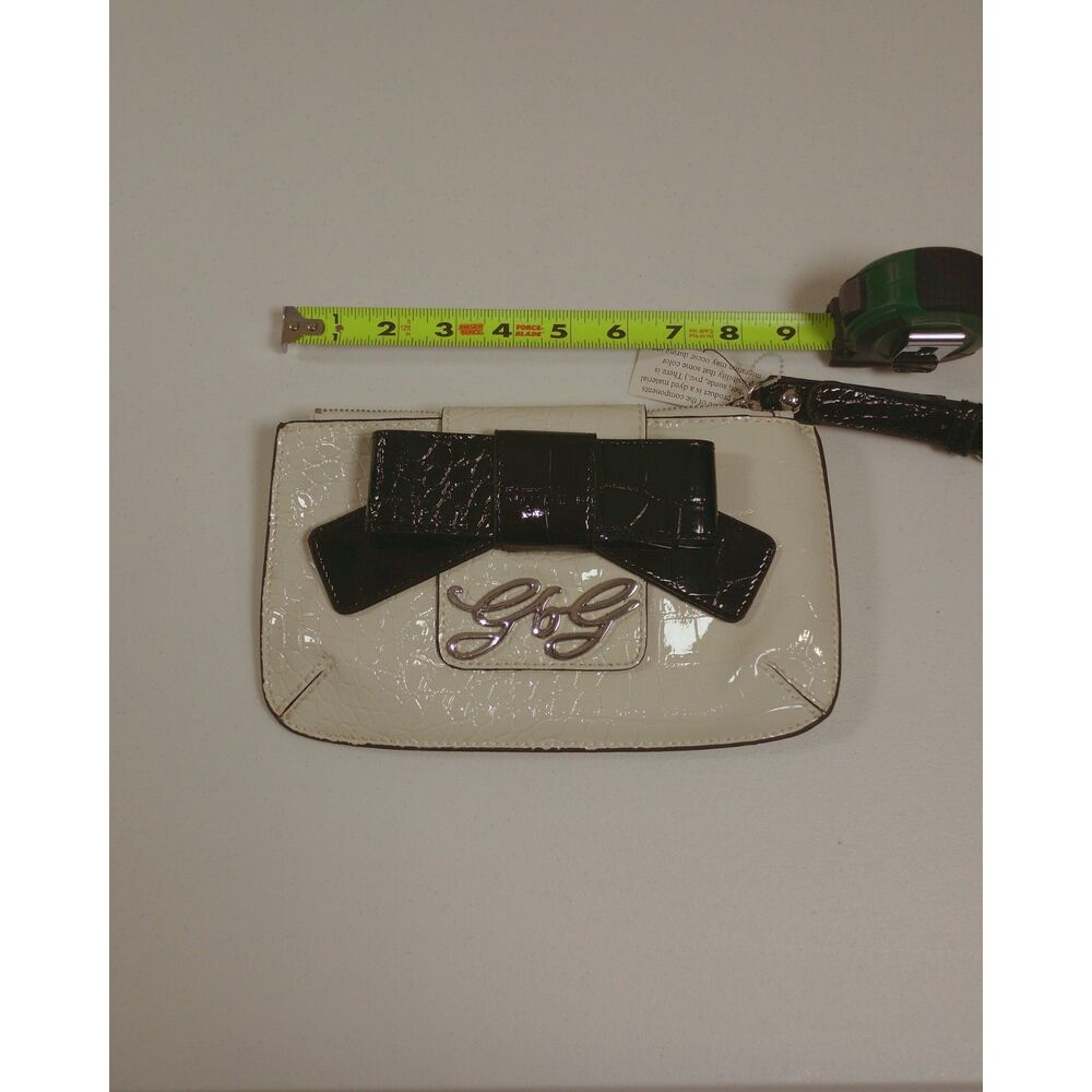 NWT Guess Lindsey Mini Wristlet Clutch White Black Bow Croc Patent Wallet Y2K - Picture 6 of 9